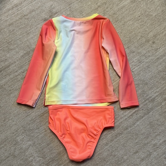 Baby gap toddler girls size 3 rashguard multicolor swimsuit barely worn! - Picture 2 of 3